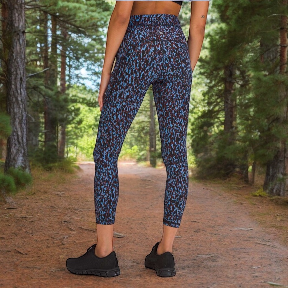 NWT Lululemon Power Thru High-Rise Tight 25" Leopard Camo Blue Nile Multi Sz 10 - Picture 2 of 12